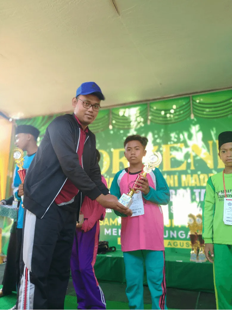 Juara Harapan 1 Lompat Jauh